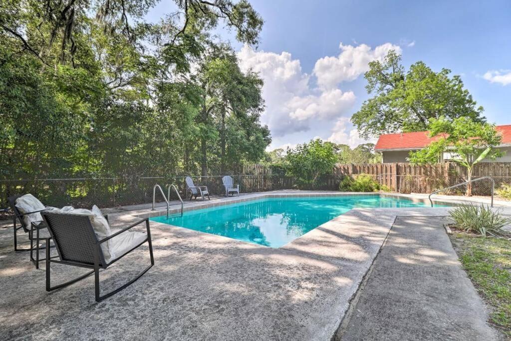 Pool Home Sleeps 6 With Large Fenced Yard Τζάκσονβιλ Εξωτερικό φωτογραφία